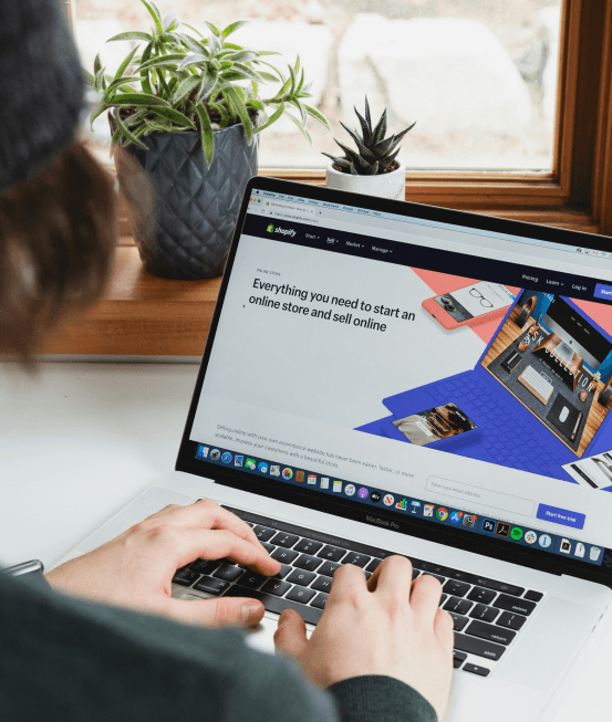 10 eCommerce Mistakes Costing You Sales in 2026 - featured article thumbnail showing ecommerce strategies